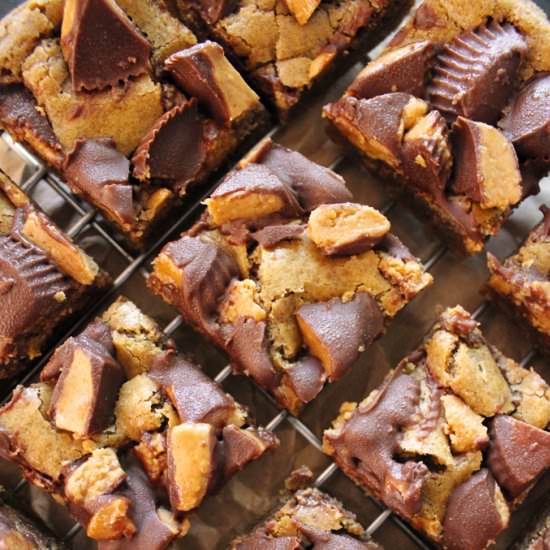 Peanut Butter Cup Blondies - Recipe photo by portandfin