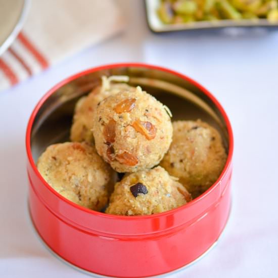 Indian Sweet Rava (Semolina) Ladoo - Recipe photo by ChefDeHome