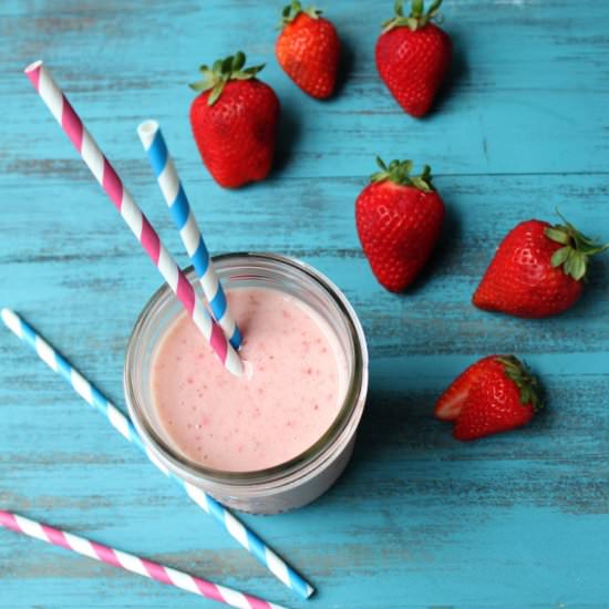 Strawberry Banana Smoothie - Recipe photo by thesaltykitchen