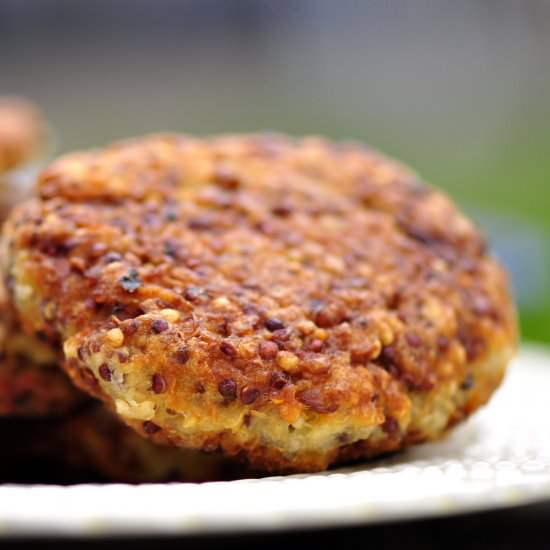Vegetarian Quinoa Fritters - Recipe photo by thevegetarianginger