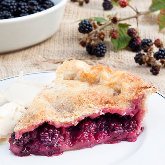 Traditional Blackberry & Apple Pie - Recipe photo by emmathompson