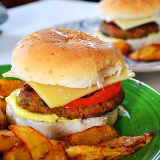 Delicious Homemade Burger - Recipe photo by aShinyDay