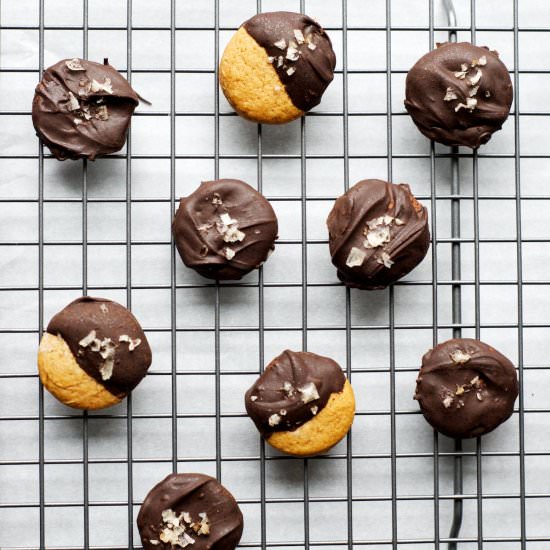 Chocolate Dipped Grahams - Recipe photo by pixelsandcrumbs