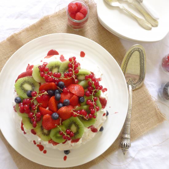 Pavlova - Recipe photo by xabilikeschocolate