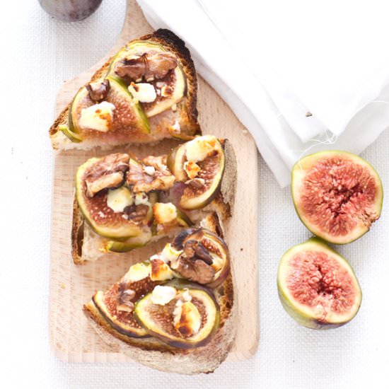Bread with Figs, Goat Cheese - Recipe photo by Sweetie_Home