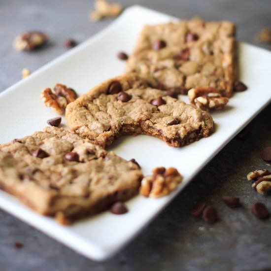 Chocolate Chip and Walnuts Cookies - Recipe photo by MunchkinTime