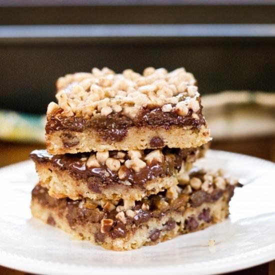 Chocolate Toffee Shortbread Bars - Recipe photo by amykayskitchen