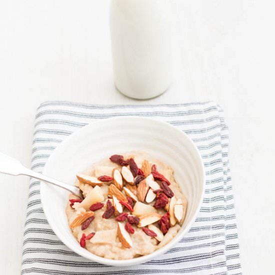 Slow Cooker Cinnamon Apple Oats - Recipe photo by recipesfromapantry