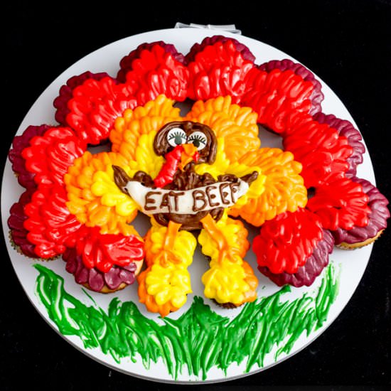 Thanksgiving Turkey Cupcake Cake - Recipe photo by roxyskitchen