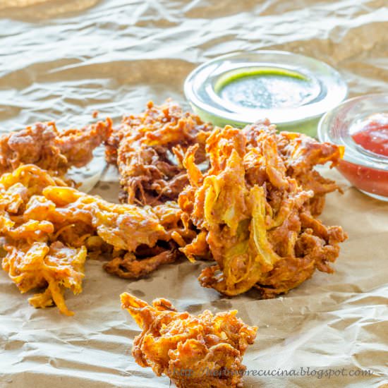 Kanda Bhajji - Recipe photo by Herbivore Cucina
