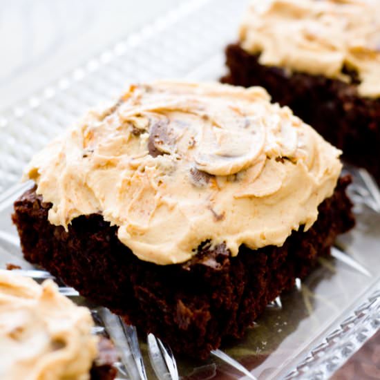 Peanut Butter Pretzel Brownies - Recipe photo by a latte food