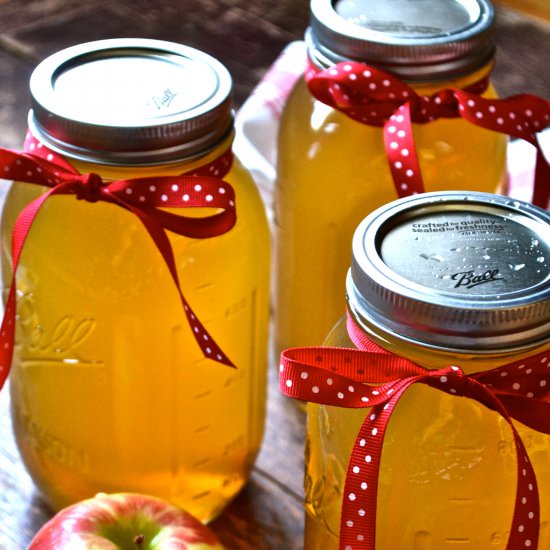Apple Pie Moonshine - Recipe photo by Ciao Chow Bambina