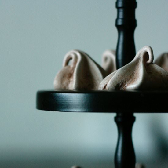 Chocolate Meringues - Recipe photo by transglobalpanparty