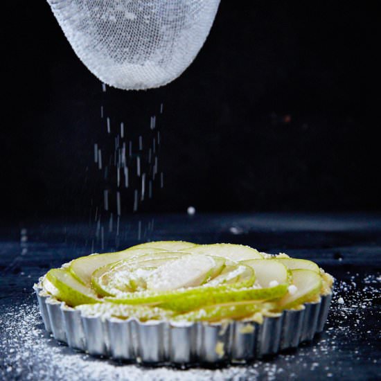 Pear Tarte - Recipe photo by madetmere