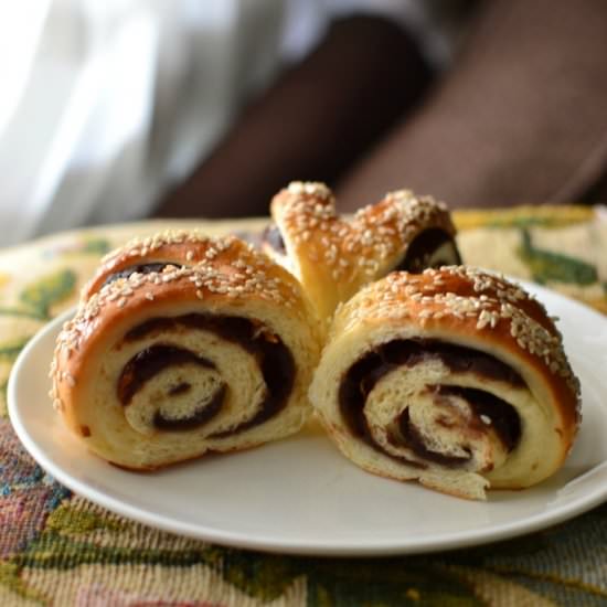 Red Bean & Sesame Seeds Ring Bread - Recipe photo by throughthekitchendoor