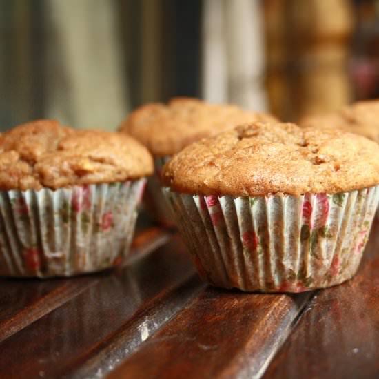 Apple Cinnamon Muffins - Recipe photo by The Desserted Girl