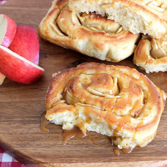 Apple and Caramel Scrolls - Recipe photo by PicNic_NZ