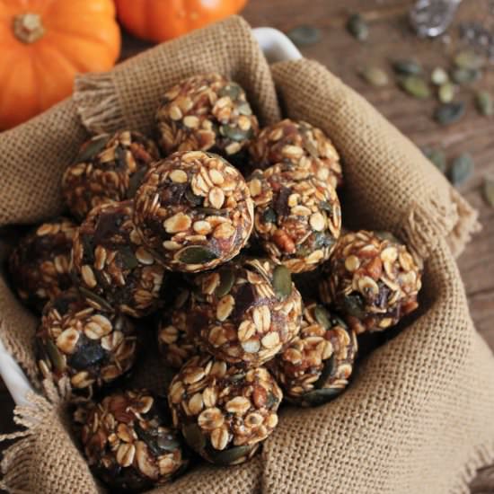 No-Bake Pumpkin Pie Energy Bites - Recipe photo by domesticateme