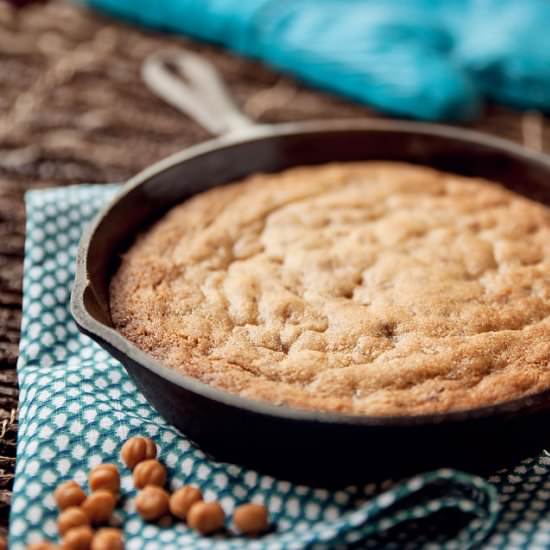 Caramel Toffee Blonde Brownies - Recipe photo by The Creative Bite