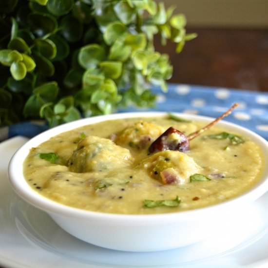Vegan coconut yogurt curry - Recipe photo by yesiamvegan