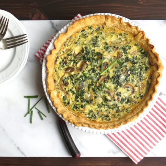 Kale and mushroom quiche - Recipe photo by garlic and zest