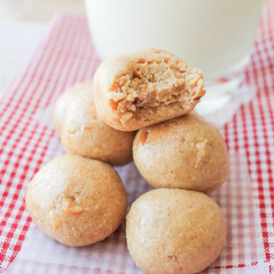 Milk & Cookie Dough Snack Bites - Recipe photo by thehonoursystem