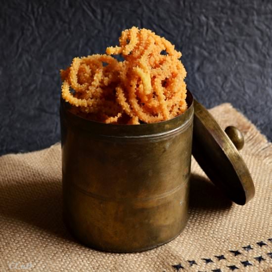 Easy potato chakli/murukku-vegan - Recipe photo by Harini123