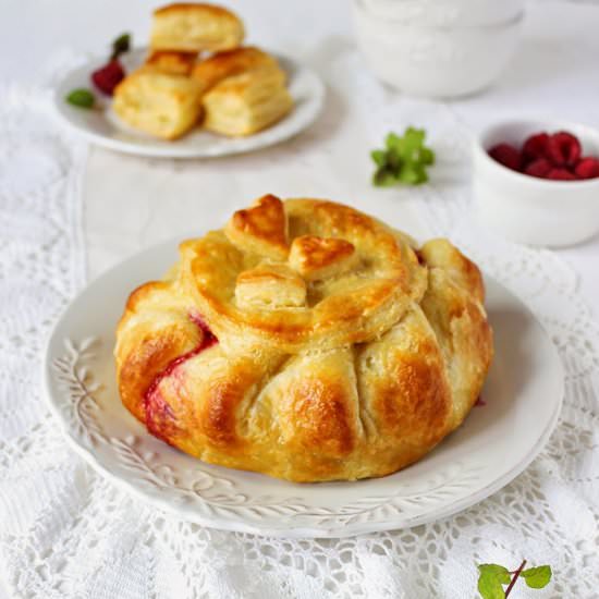 Baked Camembert in Puff Pastry - Recipe photo by AngellovesCooking