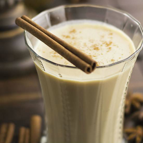 Tasty Vanilla Yogurt Smoothie - Recipe photo by AnaChoop