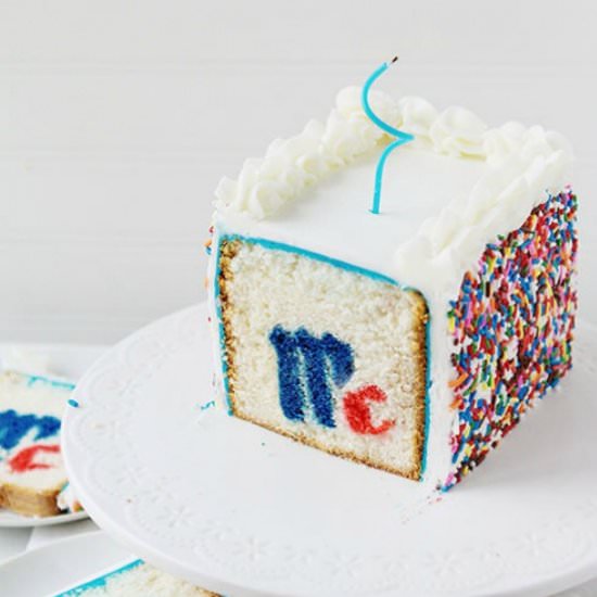 Logo Surprise Inside Cake - Recipe photo by iambaker