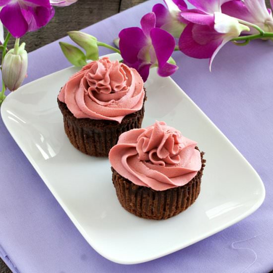 Orchid and Chocolate Cupcakes - Recipe photo by manusmenu