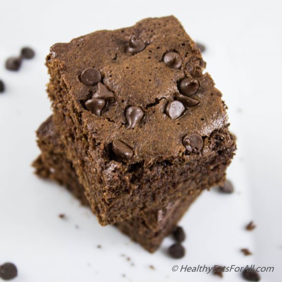 Protein Chocolate Chip Brownies - Recipe photo by healthyeatsforall