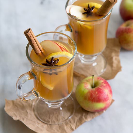 Apple Cider Hot Toddy - Recipe photo by the little epicurean