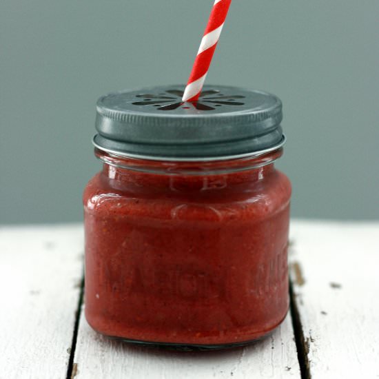 Red Power Smoothie - Recipe photo by transglobalpanparty