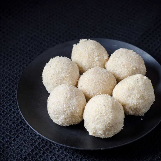 Rava Ladoo - Recipe photo by PT
