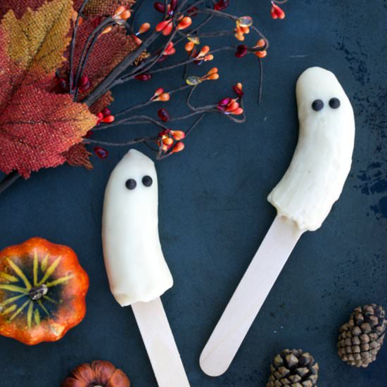 Spooky Banana Pops - Recipe photo by plaidandpaleo