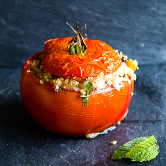 Roasted stuffed tomatoes - Recipe photo by readeat