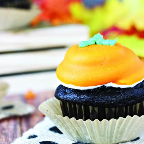 Pumpkin Spice Hi-Hat Cupcakes - Recipe photo by Beyondfrosting