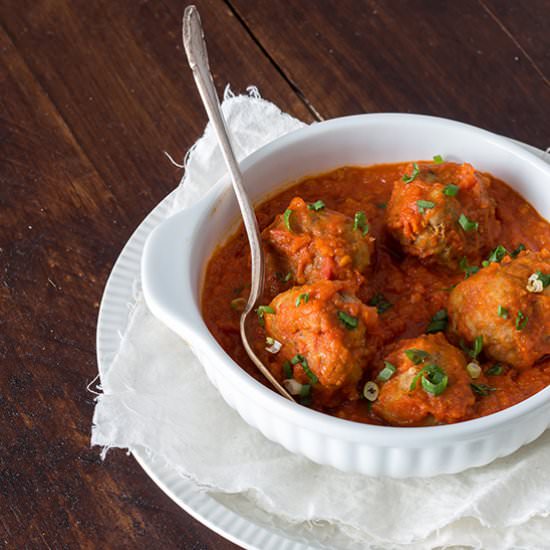 Meatballs in tomato sauce - Recipe photo by myspanishtaste