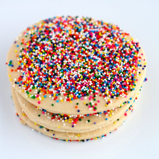 Sprinkles Jumbo Sugar Cookies - Recipe photo by thekitchenarium