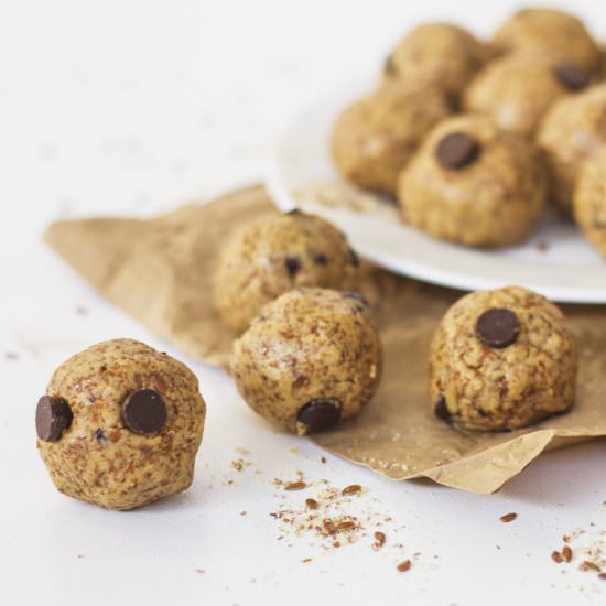 Peanut Butter Cookie Dough Balls - Recipe photo by Pheebs Foods