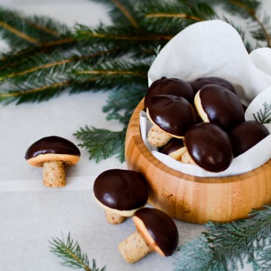 Walnut mushroom cookies - Recipe photo by sugarsalted