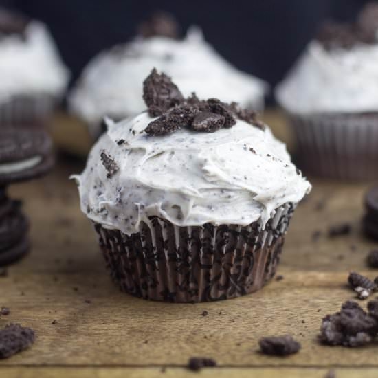 Cookies & Cream Frosting - Recipe photo by cookiesorbiscuits
