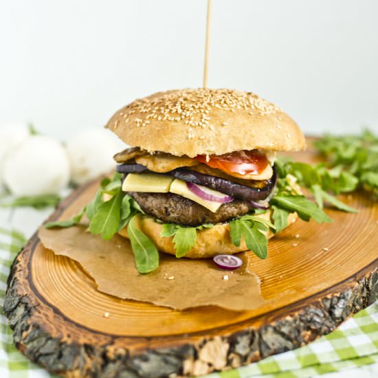 Beef Burger with Grilled Vegetable - Recipe photo by Kuchenneszalenstwa