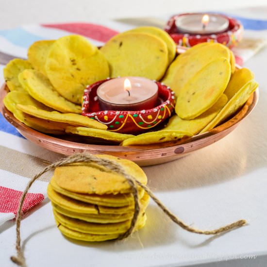 Baked Farsi Puri - Recipe photo by Herbivore Cucina