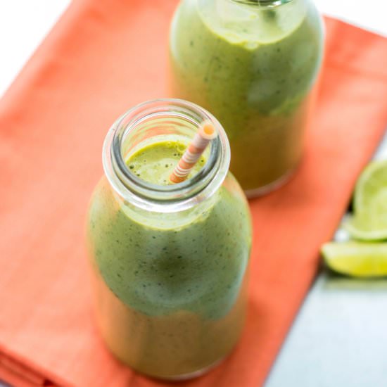 Mango Raspberry & Kale Smoothie - Recipe photo by strawberrysupp