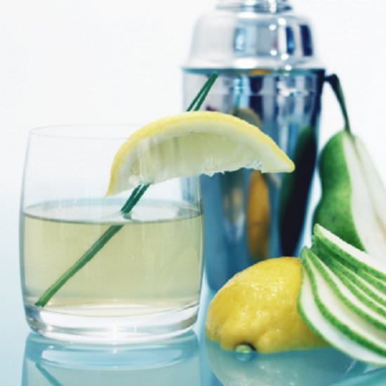 Pear Green Sake - Recipe photo by TealeavesCo