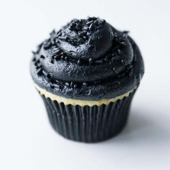Halloween Blackout Cupcakes - Recipe photo by SaltHouse