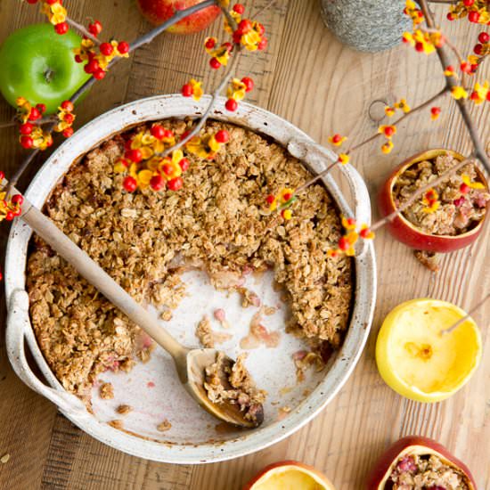 Apple crisp - Recipe photo by handfulofrecipes