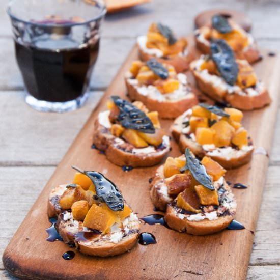 Pumpkin Crostini - Recipe photo by GlamorousBite